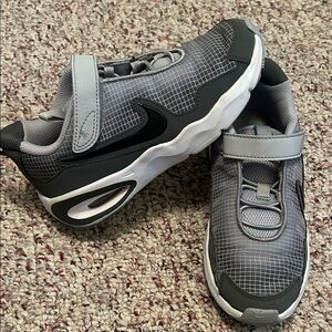 Nike Air Max Nova Sneakers